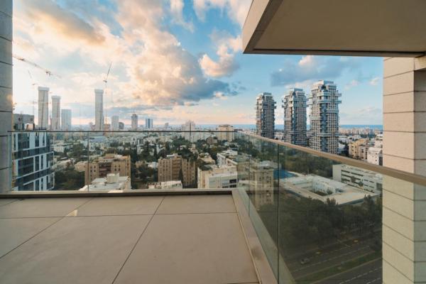 אלוני ניסים, פארק צמרת