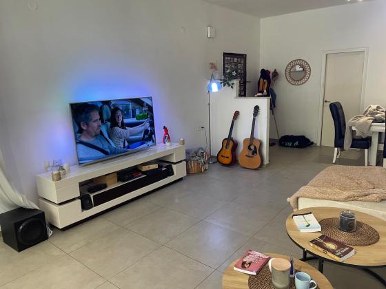 הדגל העברי 10, כצנלסון