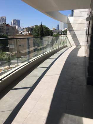 אריאל שרון 6, סיטי