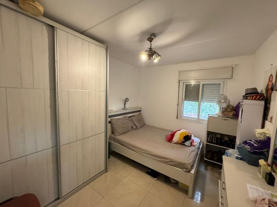 ש"י עגנון, צור שלום