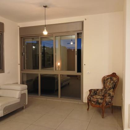 גרשון אבנר 8, ארמון הנציב