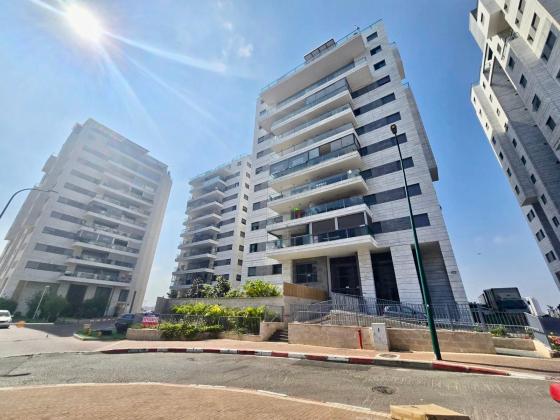 עמית מאיר 6, רמת חן