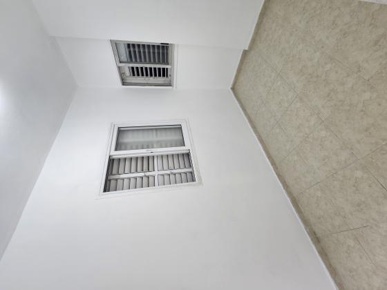 חביבה רייק 11, שיכון ותיקים