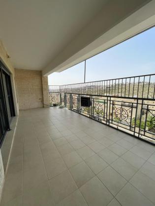 חיים מרינוב, הר חומה