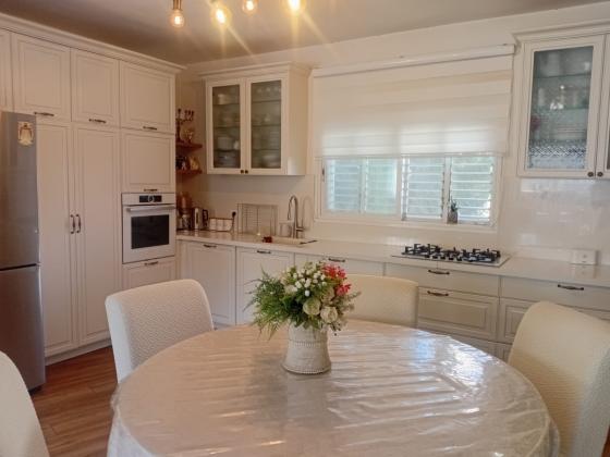 חפץ מרדכי 22, המרכז השקט