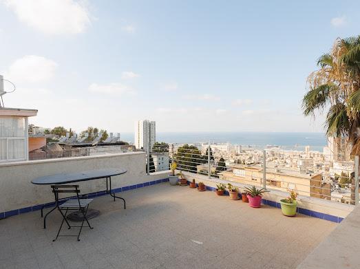 הס 6, הדר עליון