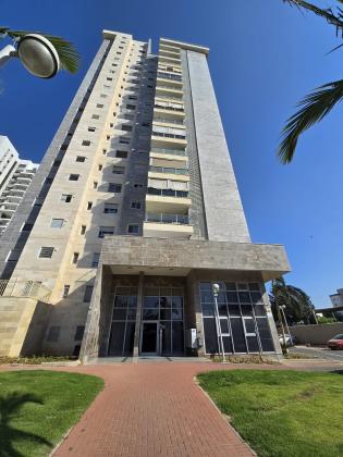 היסמין 10, הפרחים