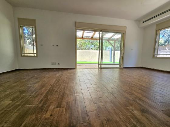 בשכונת קרית אלון