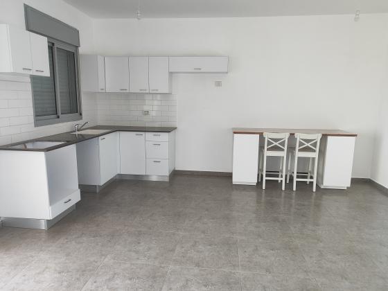 היסמין 10, הפרחים