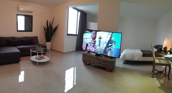 עצמאות 77, צפון מערב