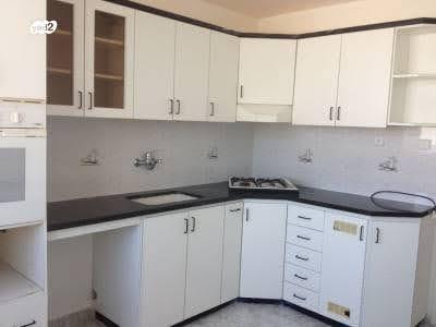 דפנה 48, מרכז העיר