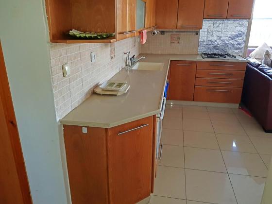 דרך חברון 35, אבו תור