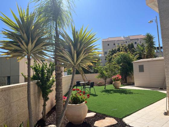 הקירטון 9, נופי הסלע