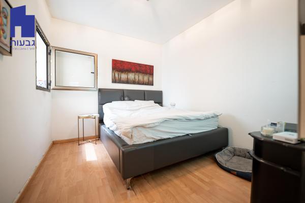 המעין, ארלוזרוב