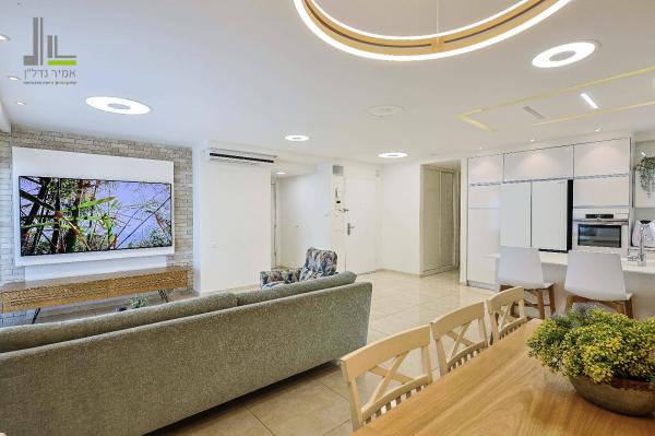 ישעיהו משורר 16, הדר גנים