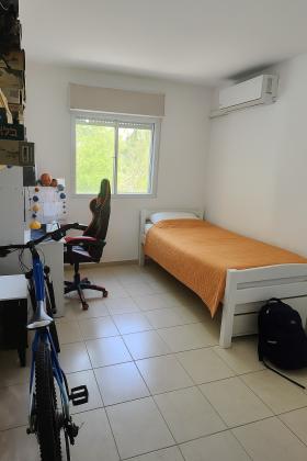 שער הגיא 13, שכונה ה