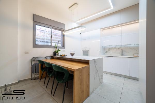 יד שלום 21, תל יהודה