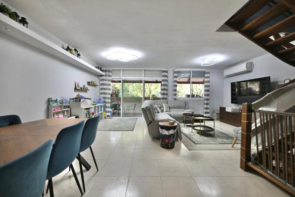 החלמונית 1, קרית ראשון