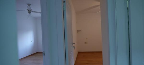 שער הגיא 23, אחוזה