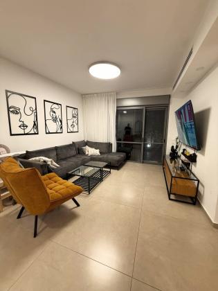 עין נטפים 10, אגמים