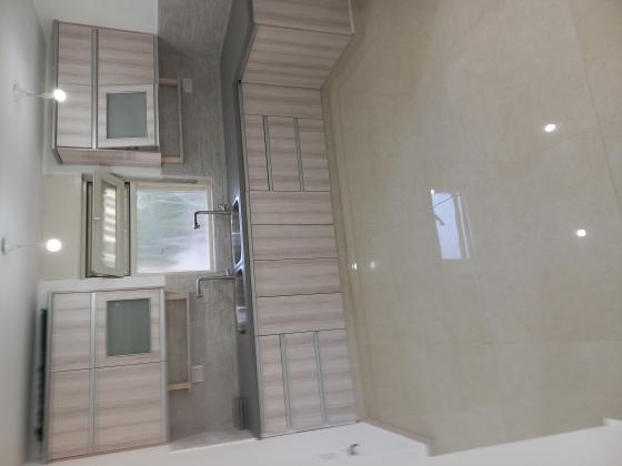 לואי ליפסקי 39, רמות