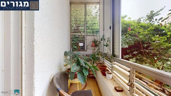 הלל 27, הדר עליון