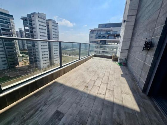 עמית מאיר 6, רמת חן