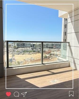 משה דיין, מרינה