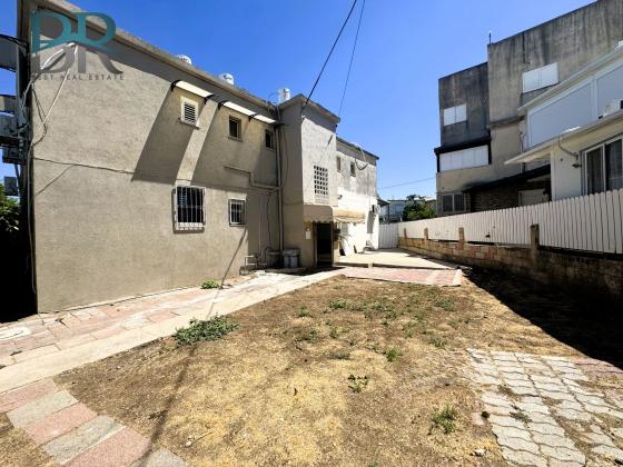 הוגו מולר 25, מרכז העיר