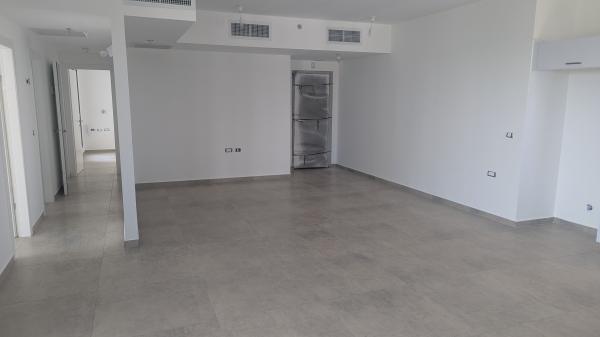 הצנחנים 13, נוה שרת