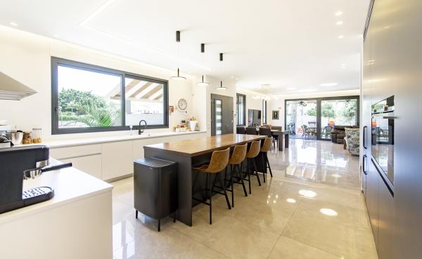 בשכונת הדר גנים