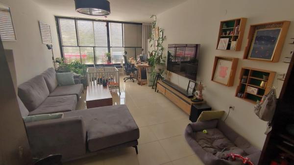 אבטליון 3, מרכז העיר ג'