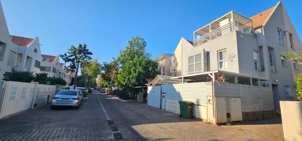 שנת היובל, גיל עמל