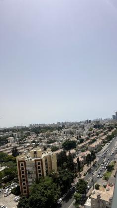 ז'בוטינסקי 8, מרכז העיר