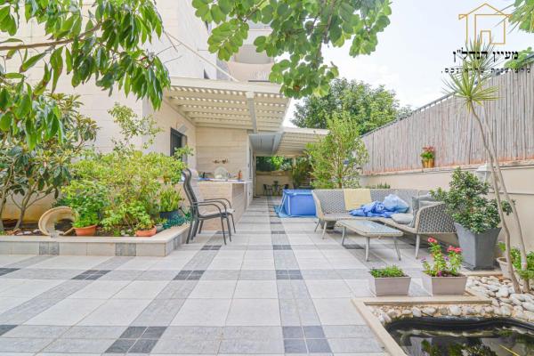 אלון 21, החורש