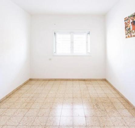 אורלנסקי 4, המרכז השקט