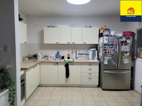 הרמן מאיר, נאות יוסי שבו