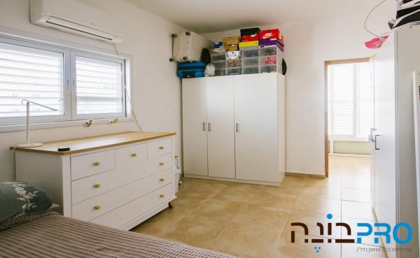 תרמ"ב, אברמוביץ