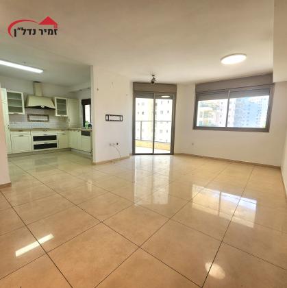 אמיר דרורי 2, קרית אילון