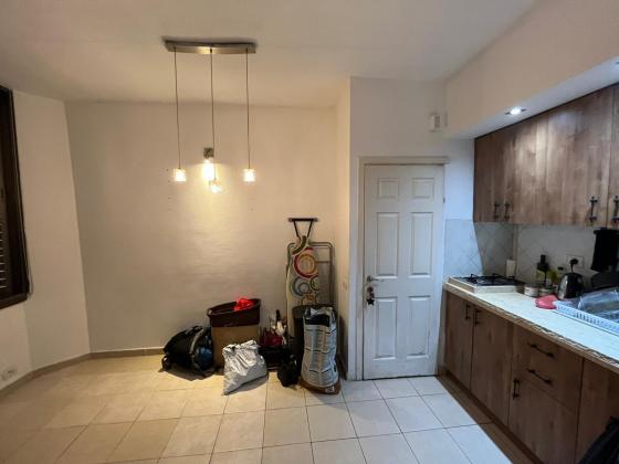 בשכונת שכונת הלל