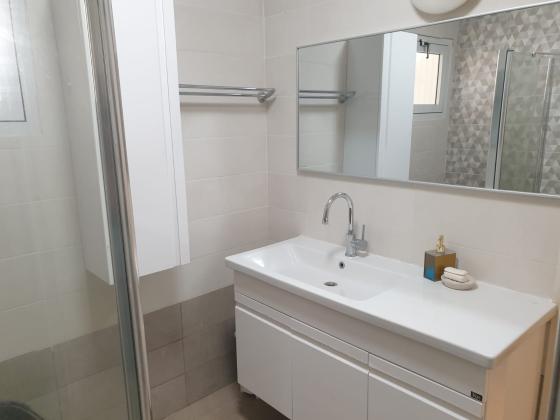 חזני 32, שכונה יא