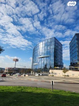 שדרות המלאכות 21, ישפרו סנטר