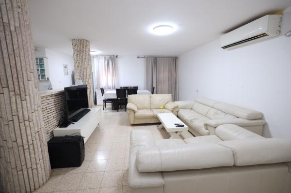 עין גדי 16 (שכונה ט)