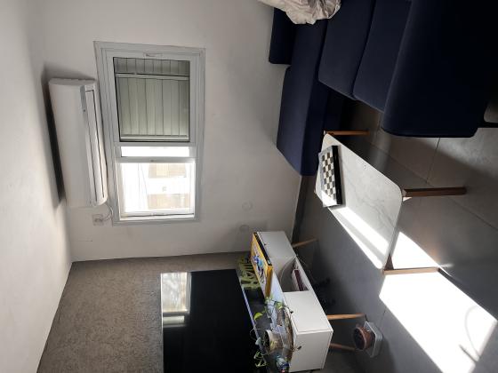 אלכסנדר ינאי 21, שכונה ד