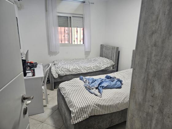 שער הגיא 3, שכונה ט