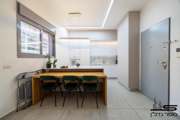 יד שלום 21, תל יהודה