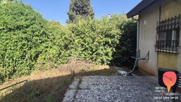 רש"י, שיכון מזרחי