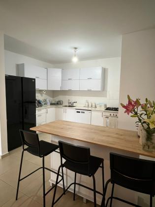 הלימונית 11, סיגליות