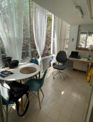 דניאל פריש, שרונה