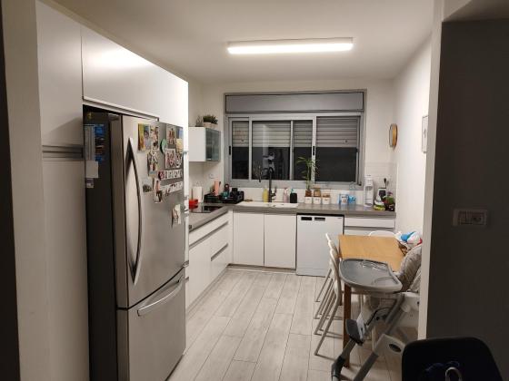 הבדולח 6, אבני חן (קייזר)